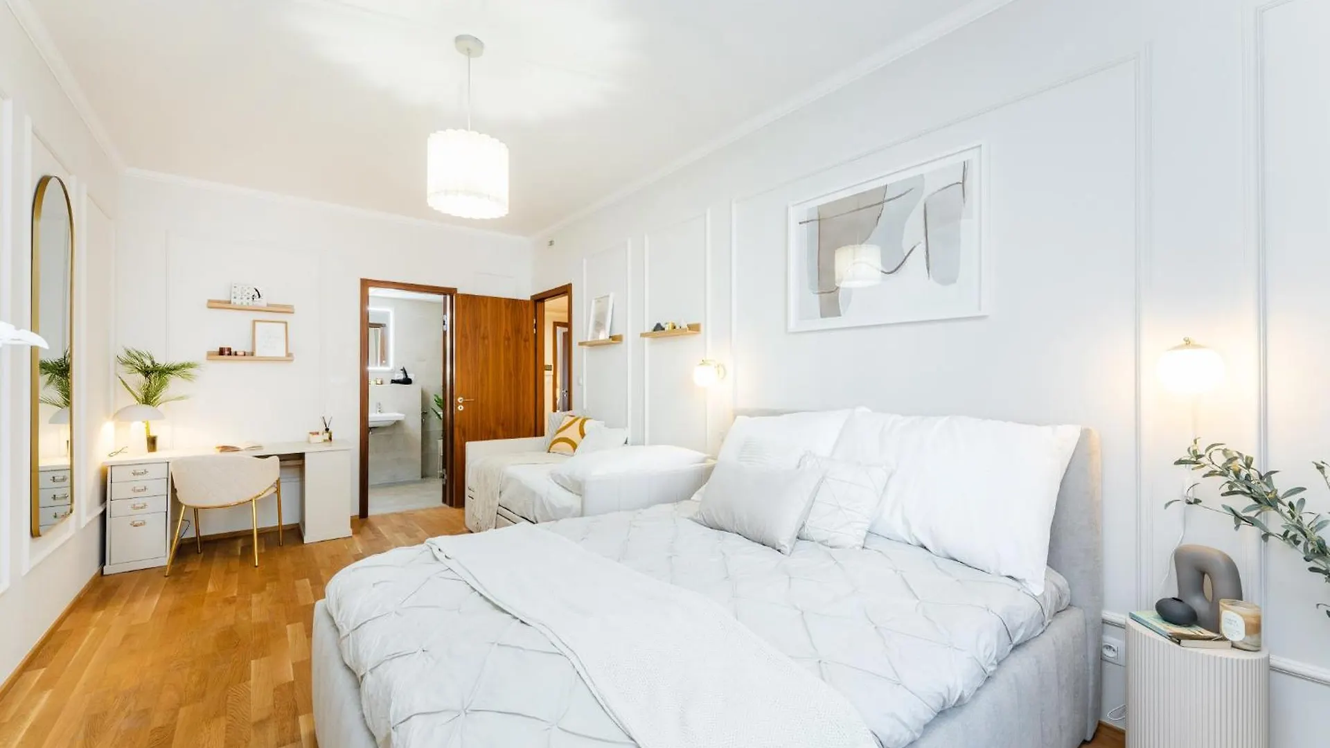 Spacious Smichov 2 Bedroom Apartment With Excellent Tram Connection Prag