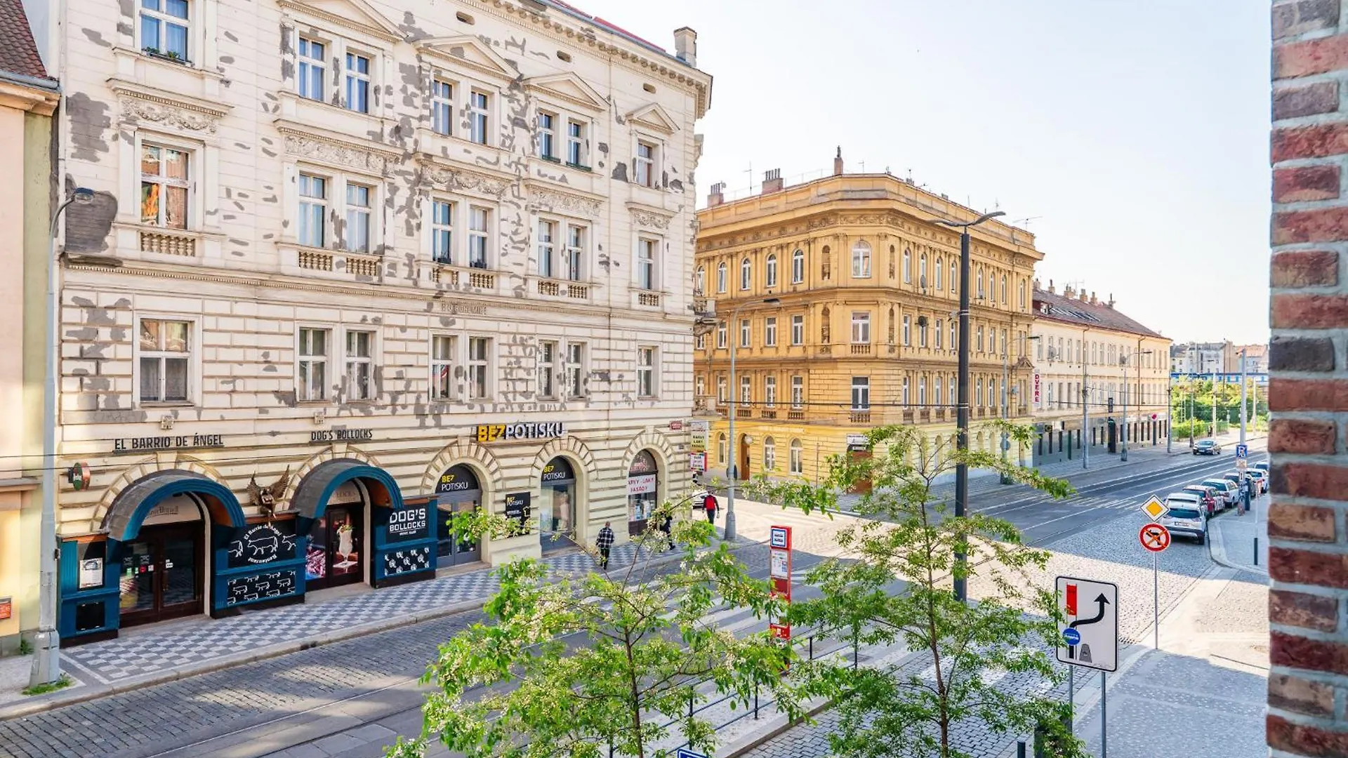 Spacious Smichov 2 Bedroom Apartment With Excellent Tram Connection Prag 0*,  Tschechische Republik